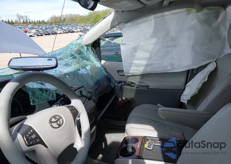 2012 Toyota Sienna Xle V6 8 Passenger from USA, damaged, VIN 5TDYK3DC2CS233687